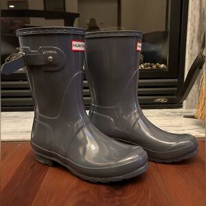Hunter boots, women’s original short rain boots, size 7